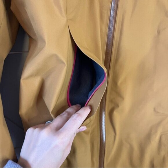 Arc'teryx Aphilia Jacket Yukon Gold - Picture 5 of 15